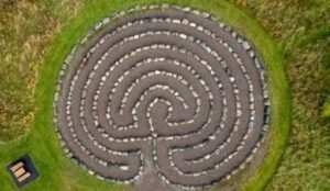 Discovery of the huge circular stone maze