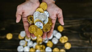 Government Raises Gold-Silver Import Duty