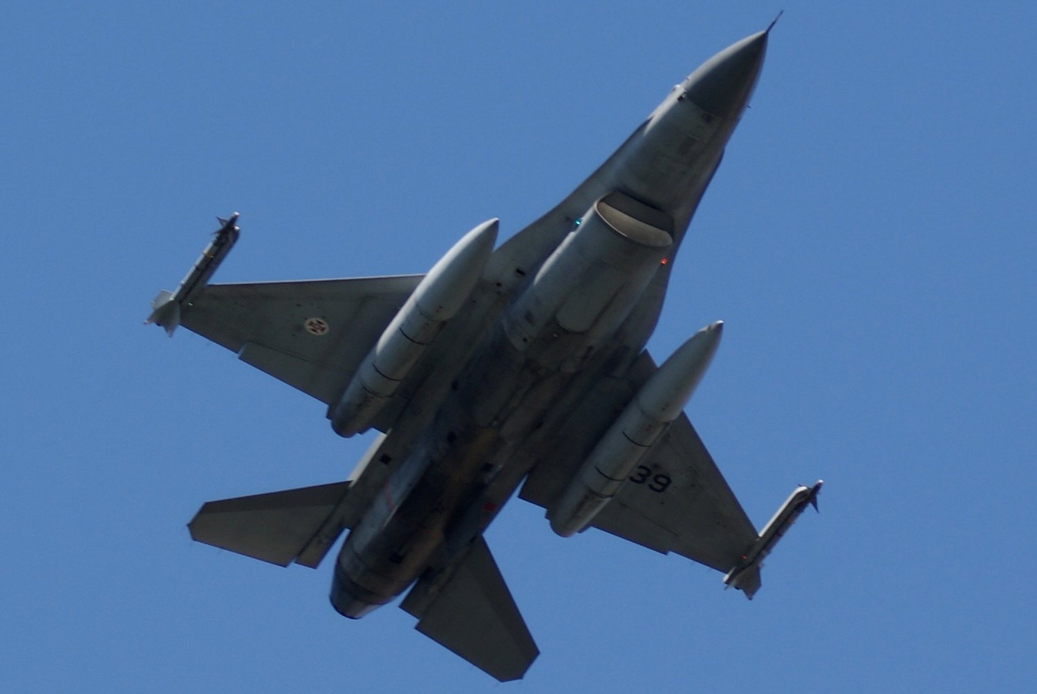 F-16 Fighter Jet